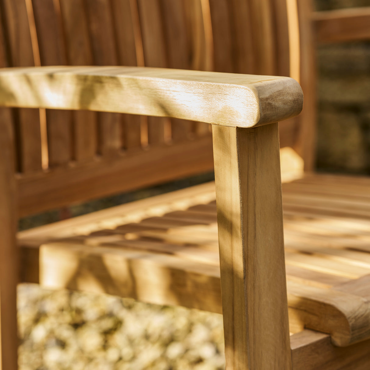 Churn Teak Round Table 100cm & 4 Henley Stacking Armchairs