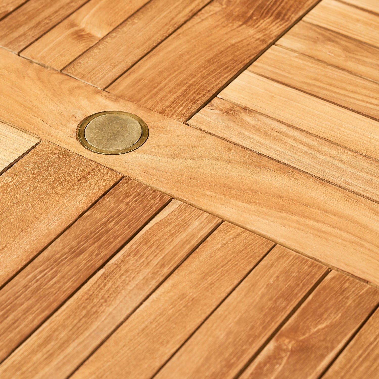 Churn Teak Round Table 120cm