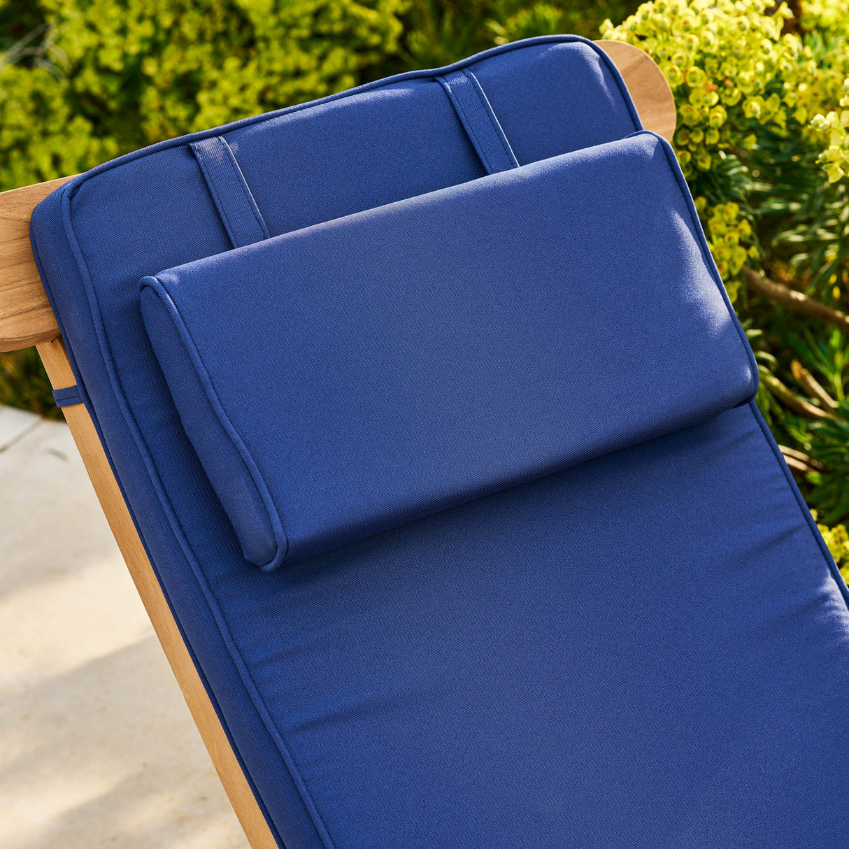 Toddington Steamer Cushion Blue