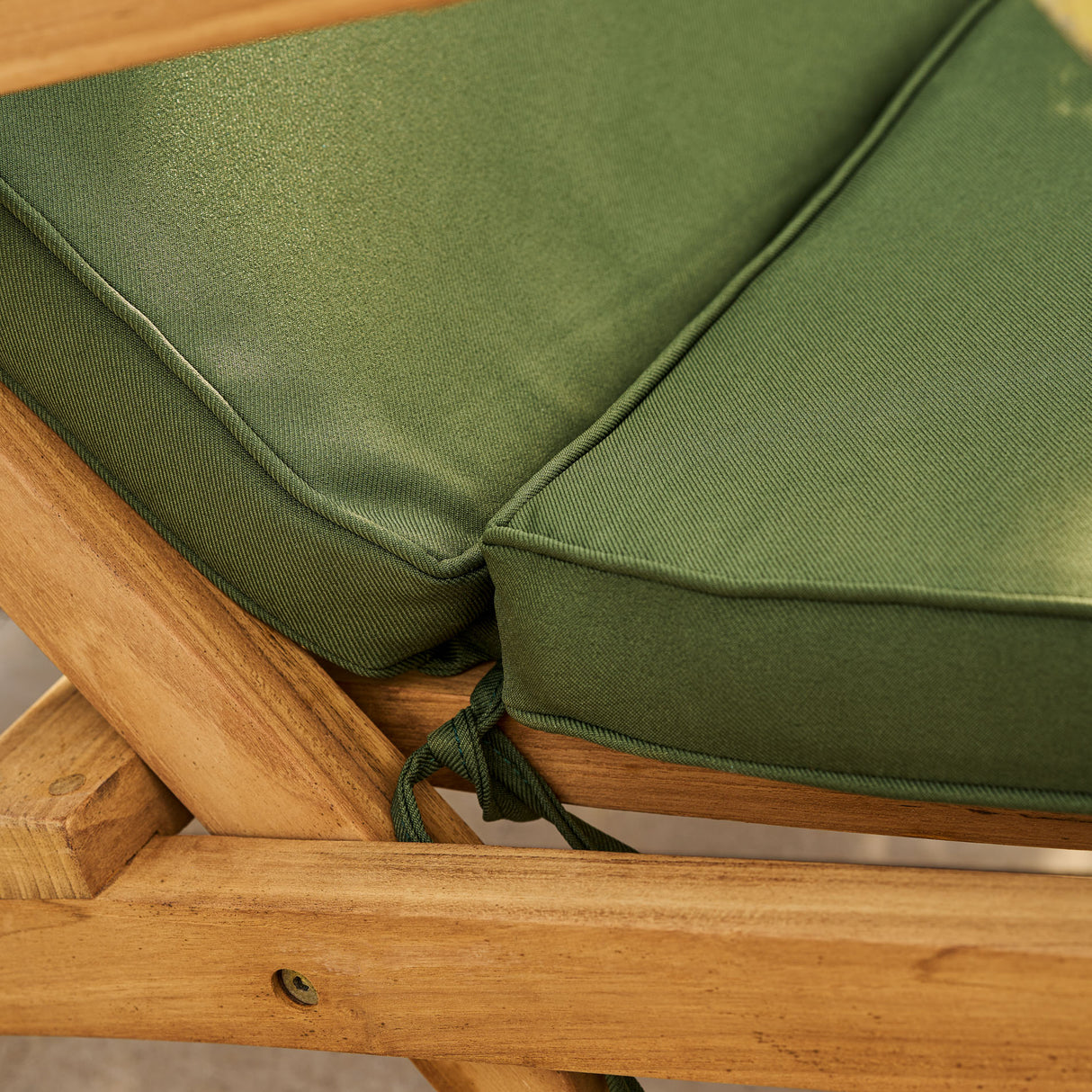 Toddington Steamer Cushion Green