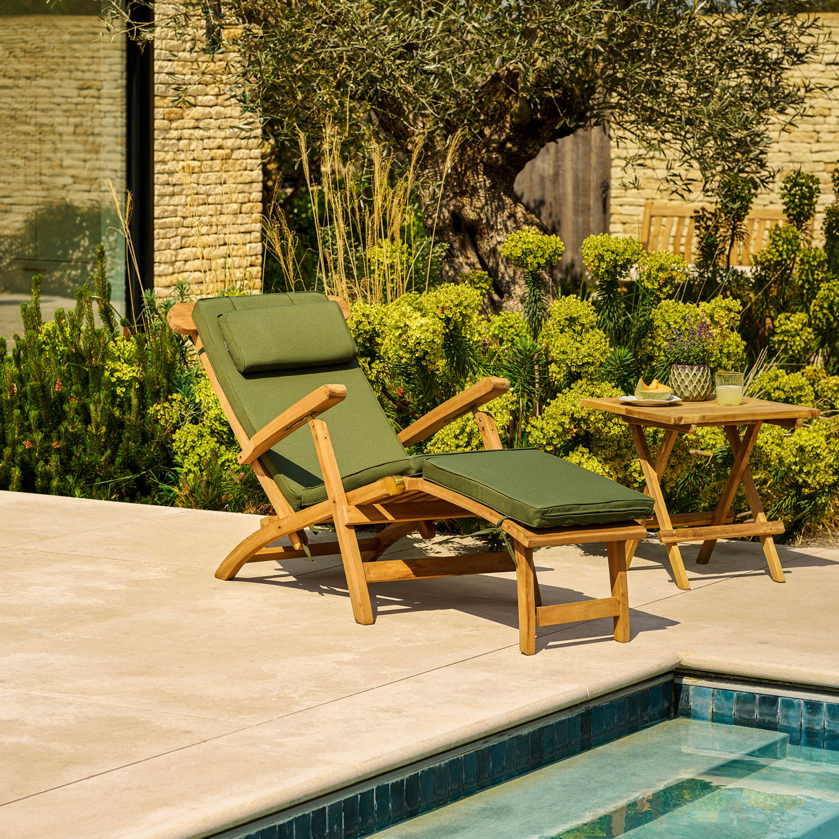 Toddington Steamer Cushion Green