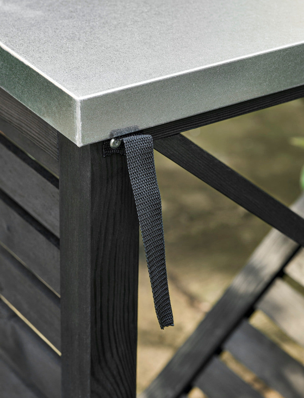Moreton Cross Log Store - Spruce, Black, Large