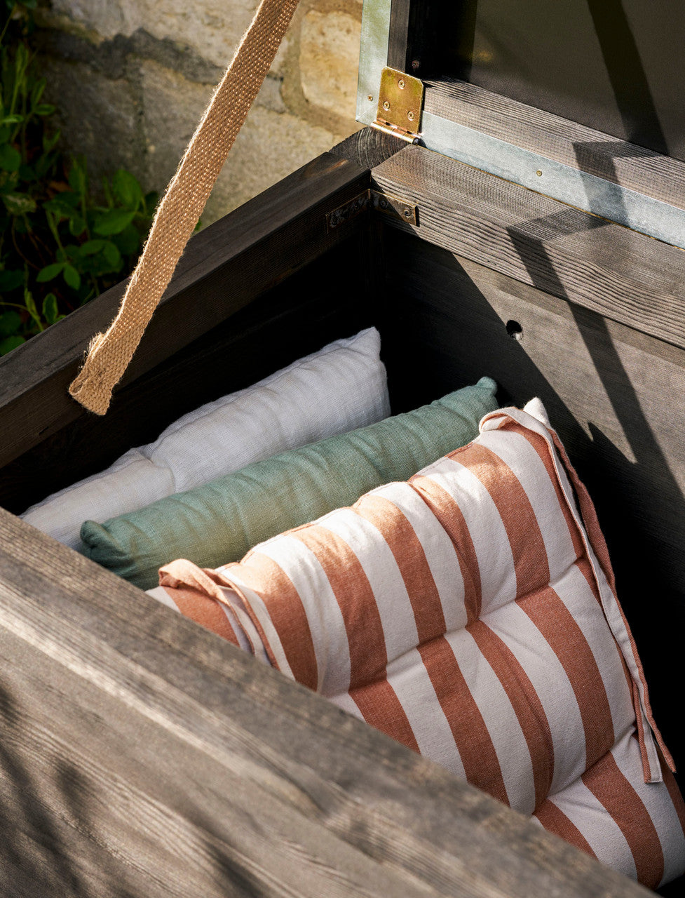 Moreton Outdoor Storage Box - Spruce, Black, Large