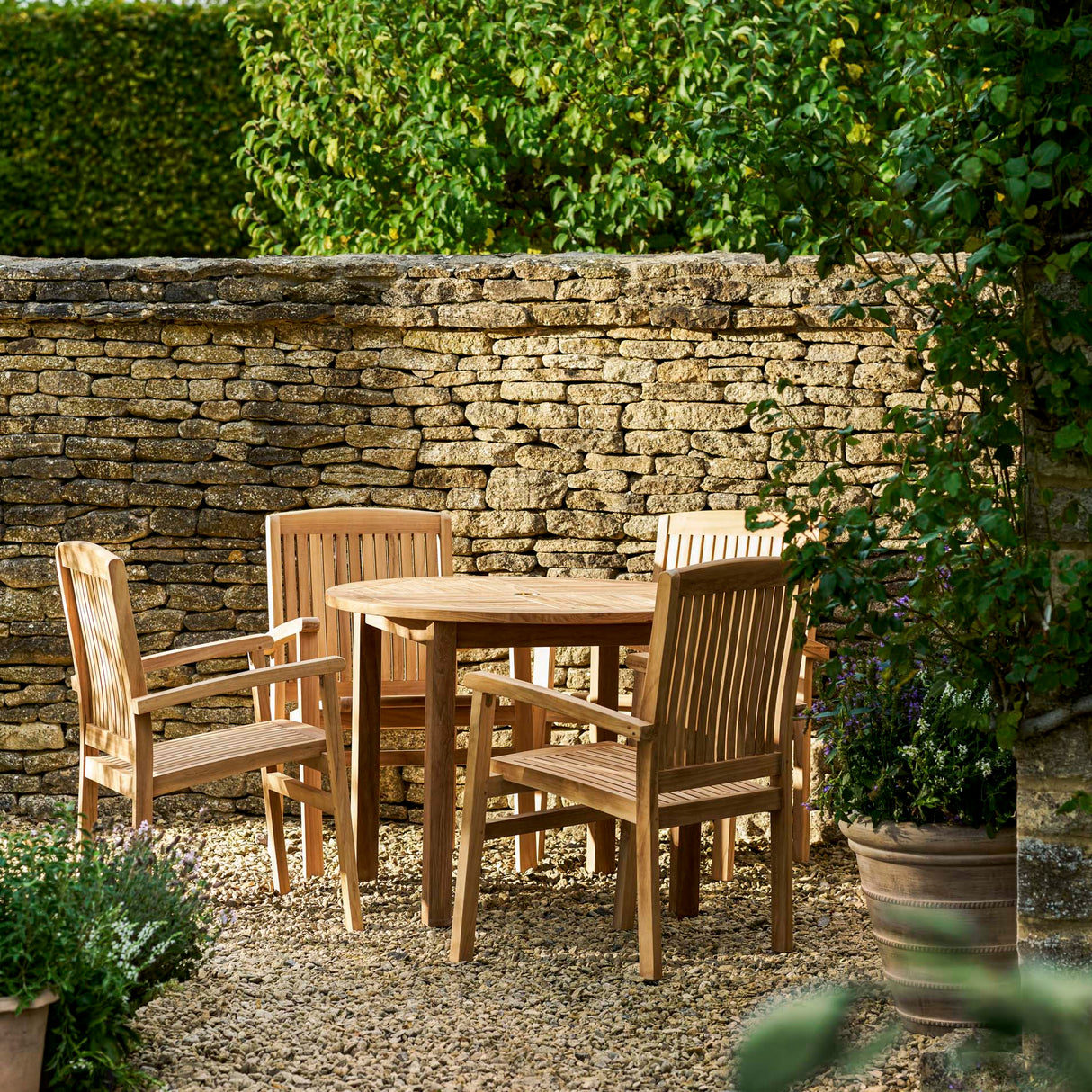 Churn Teak Round Table 100cm & 4 Henley Stacking Armchairs