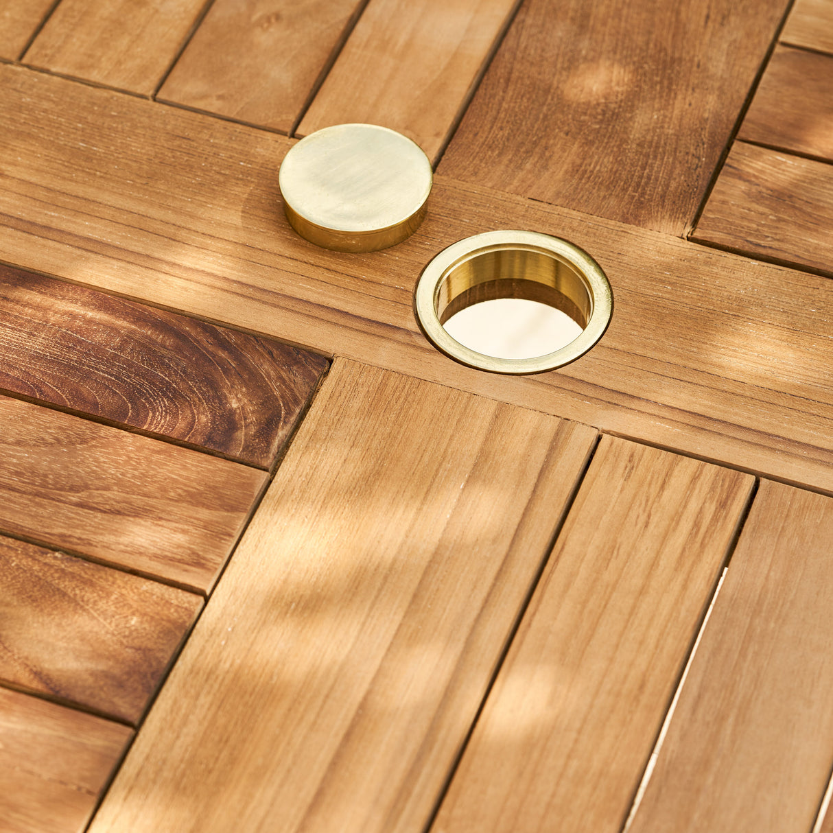 Churn Teak Round Table 100cm