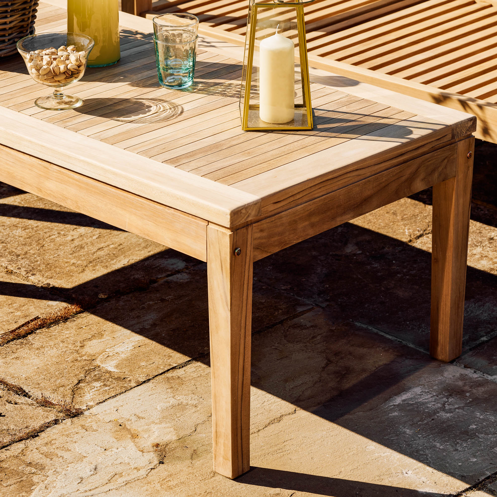 北の椅子と　Teak×Beech Coffee Table Comfort Teak 4 Seater & Coffee Table Set | Cotswold Teak