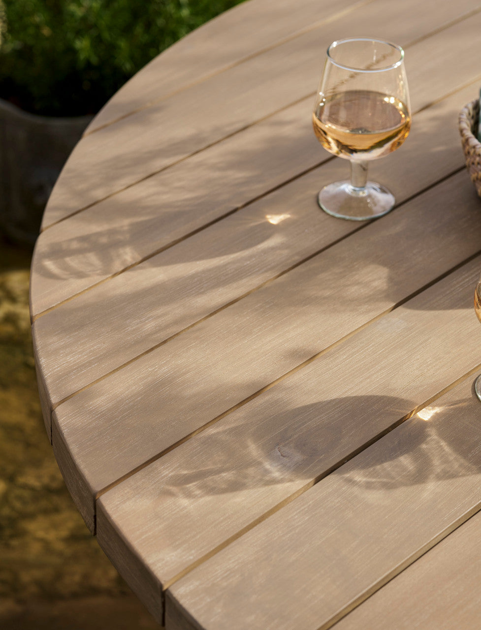 Porthallow Round Dining Table - Acacia Wood, Natural, Large
