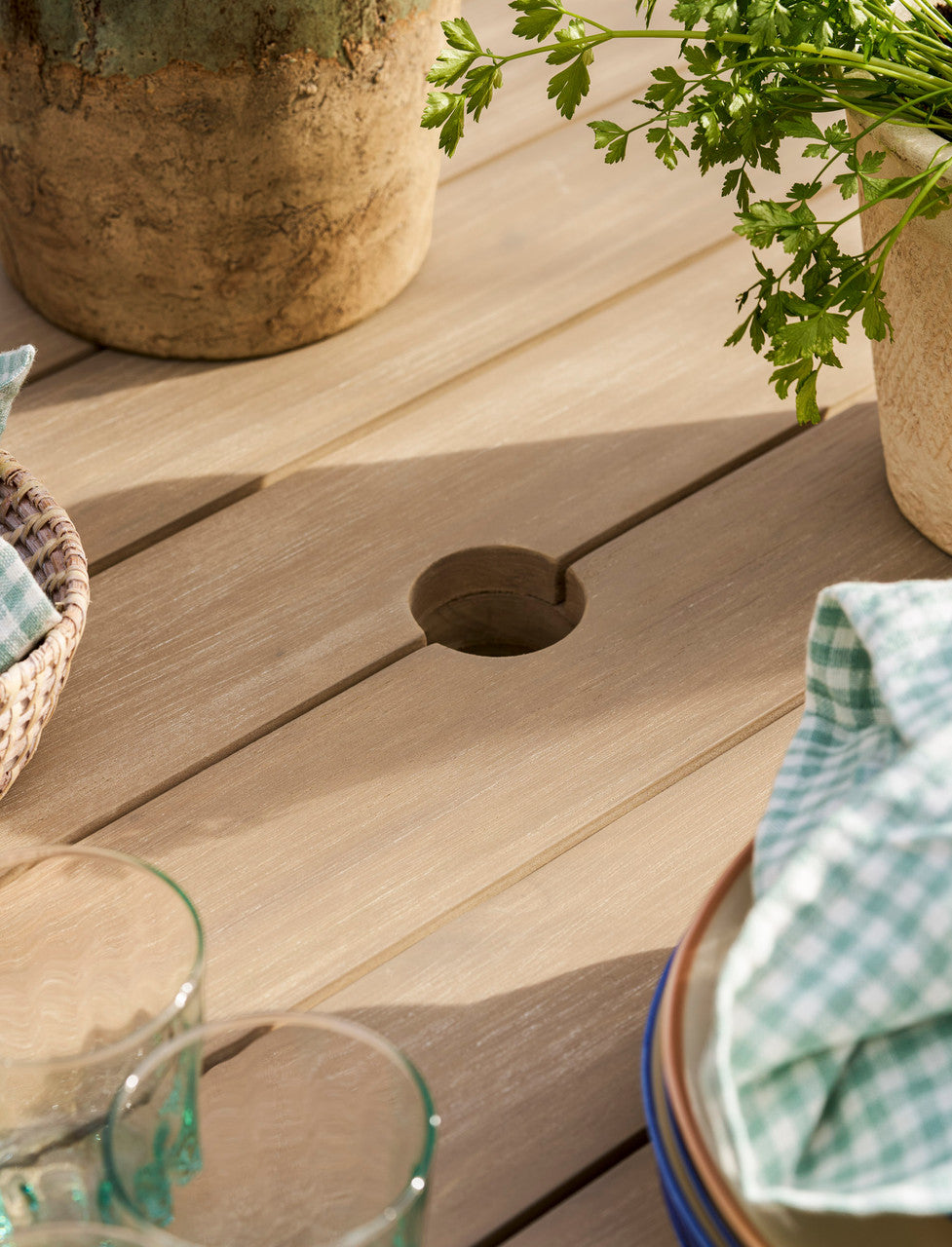 Porthallow Round Dining Table - Acacia Wood, Natural, Large