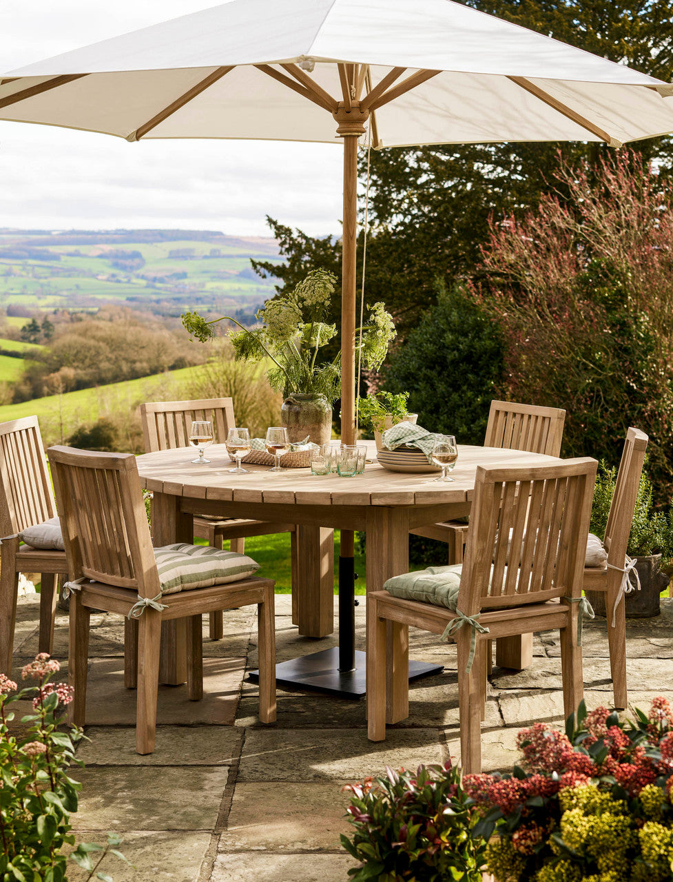 Porthallow Round Dining Table - Acacia Wood, Natural, Large